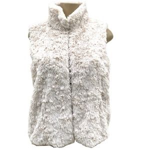 Betsy Johnson Cream Ivory Faux Fur Sleeveless Plush Vest Size S Fairycore Kawaii